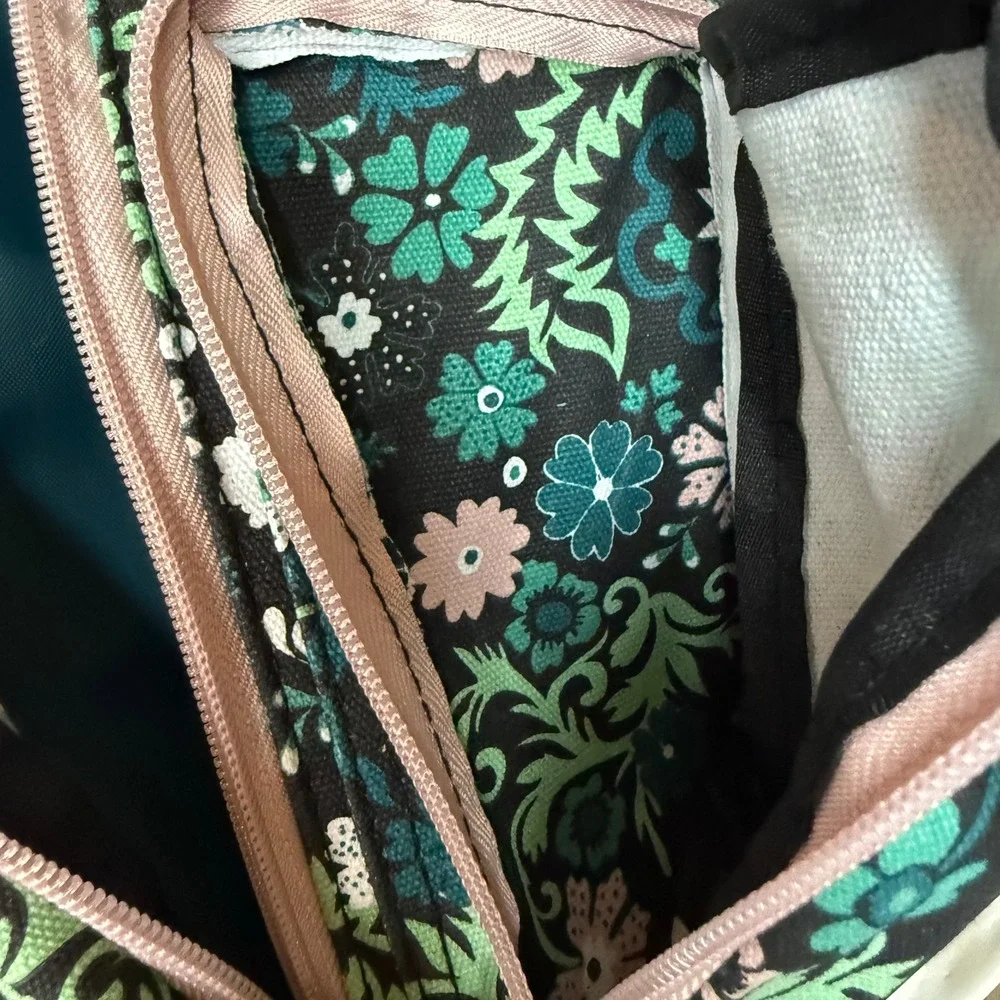 KAVU Rope Bag Women Green Floral Canvas Sling Crossbody Hike Backpack Gorpcore